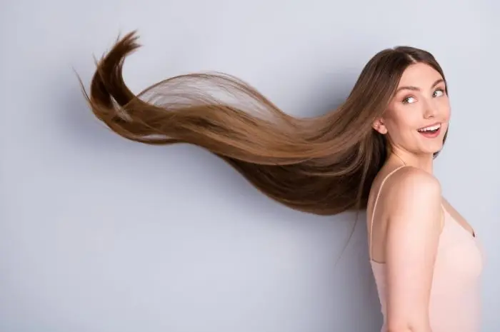 6 Tips Ampuh Merawat Rambut Secara Alami