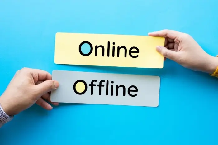 Membandingkan Efektivitas Strategi Pemasaran Online dan Offline