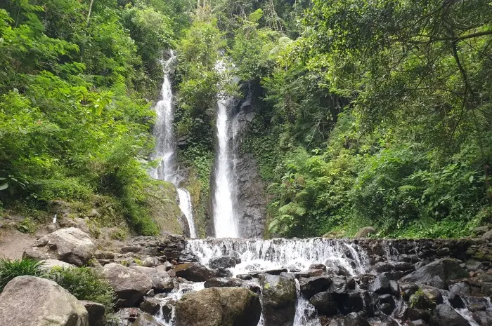 Curug Cilember Bogor, Pesona Alam Tujuh Air Terjun dan Aktivitas Petualangan di Tengah Hutan Pinus