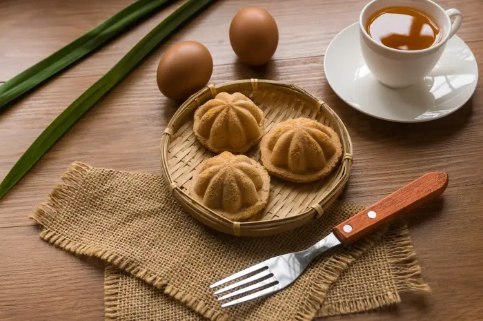 Kue Khas Malaysia yang Wajib Dicoba dan Cara Penyajiannya Unik